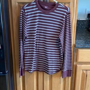 Gap long sleeve shirt